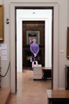 Managing humidity in museums and art galleries