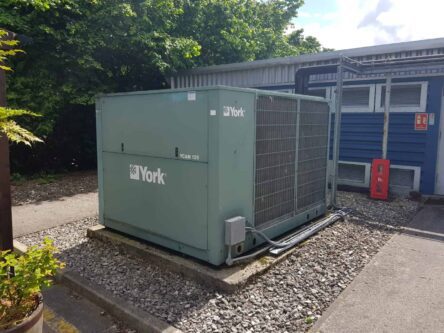 York Chiller with R22 Gas being replaced by Kimptons - Chiller replacement