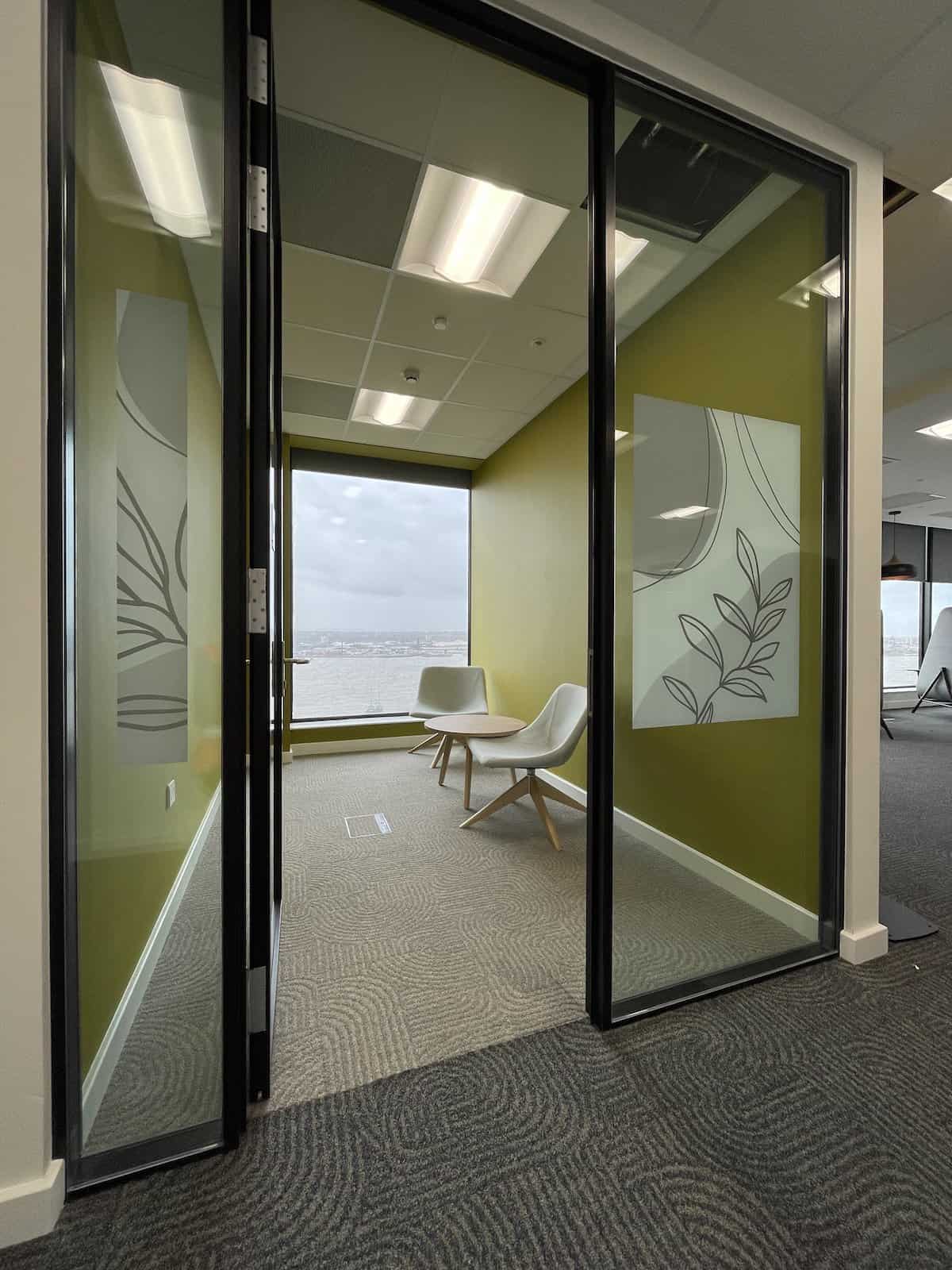 Individual meeting room by Kimpton at Capital Building floor 9