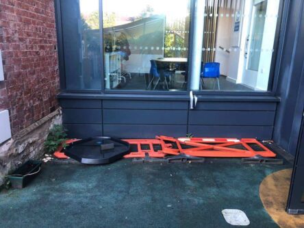 An unsightly gap that needs sorting by Kimpton CSR