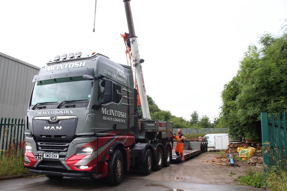 The low loader is made ready to receive the 12 ton acoustic plant room