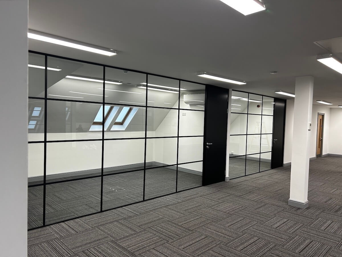 Partitioned meeting spaces within the new Warrant House with Cat A and Cat B fit out by Kimpton