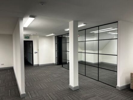 Partitioned meeting room at Warrant House with Cat A and Cat B fit out by Kimpton