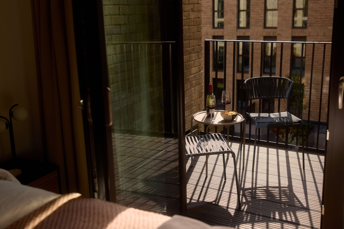 Signal Box Yard BTR scheme balcony in Bath with MEP by Kimpton