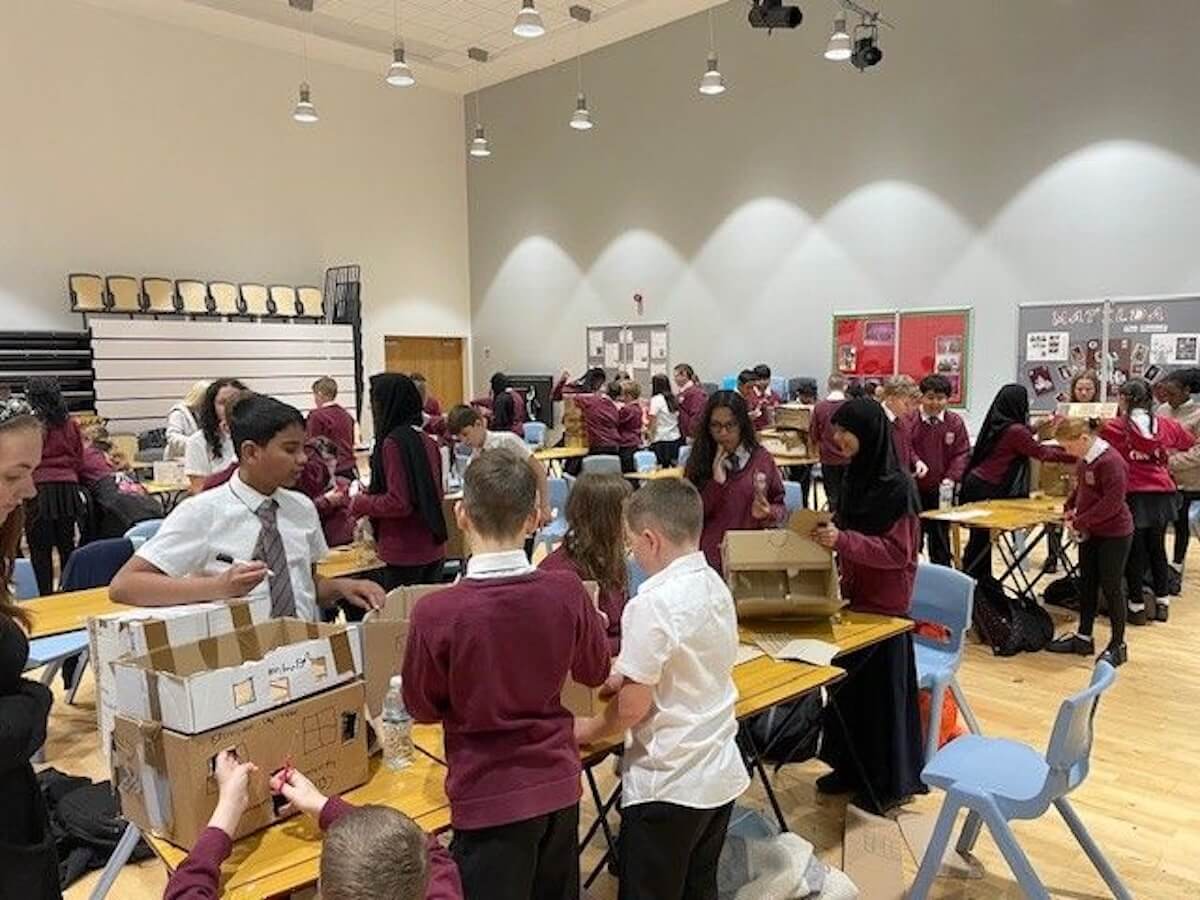 Year seven students at cardiff West learning about renewables with Kimpton 3